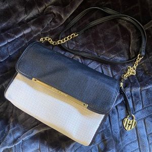 Betsey Johnson Crossbody Purse (black & white) ⚪️⚫️